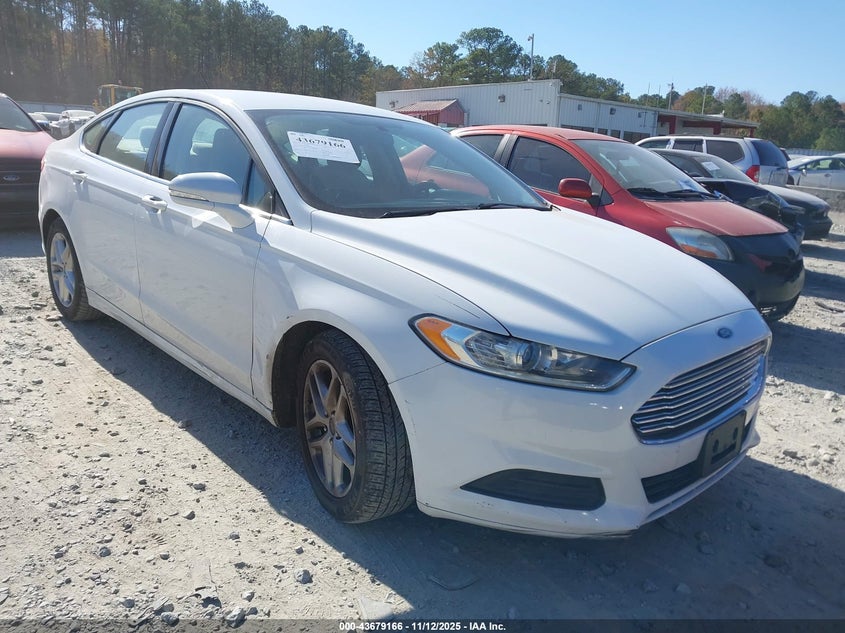 FORD FUSION SE