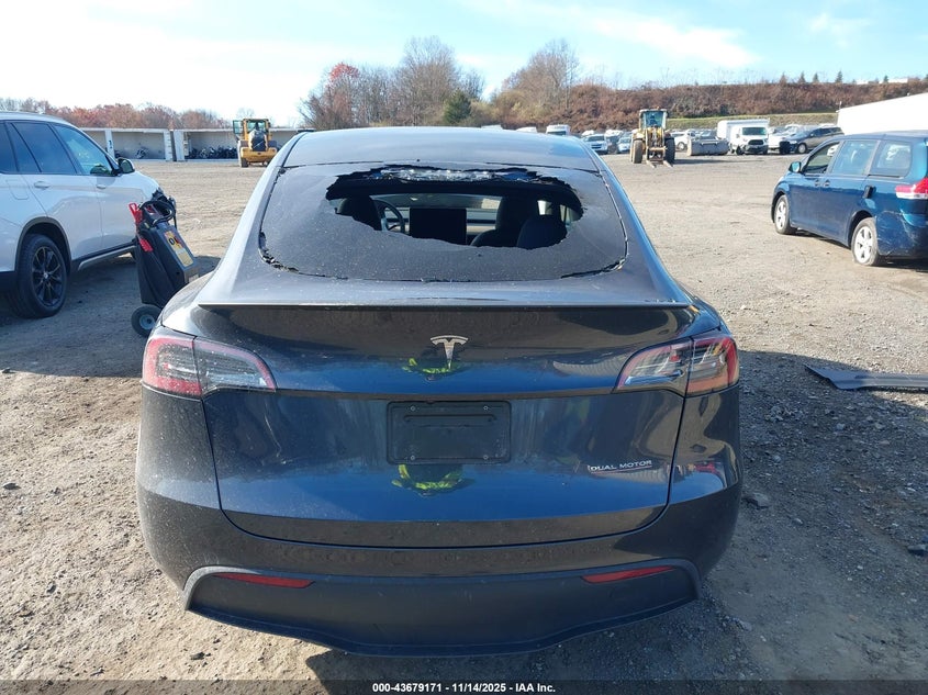 2024 Tesla Model Y Performance Dual Motor All-Wheel Drive VIN: 7SAYGDEF0RA264594 Lot: 43679171