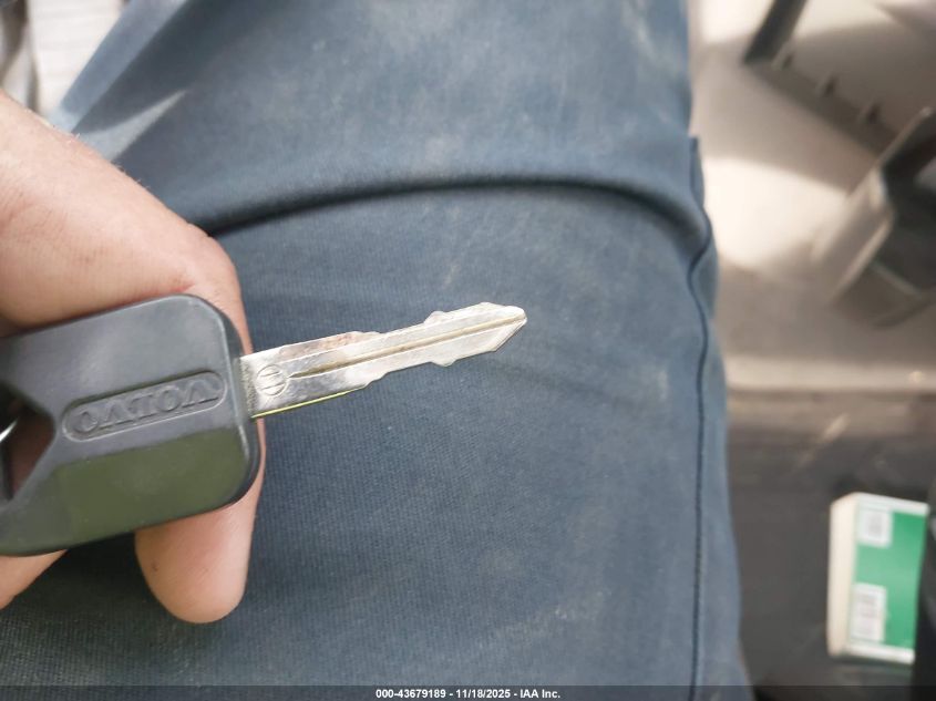 2020 Volvo Vnr VIN: 4V4WC9DG5LN257020 Lot: 43679189