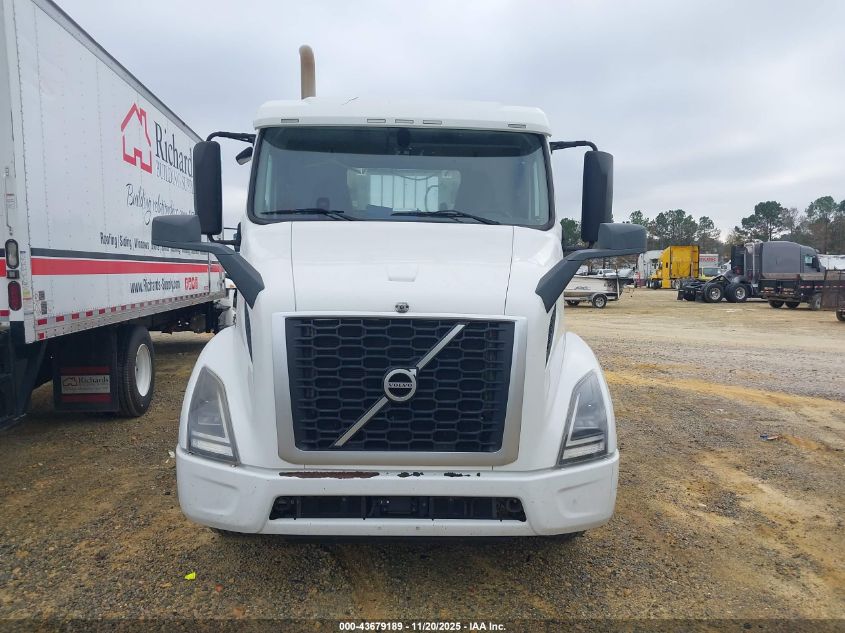 2020 Volvo Vnr VIN: 4V4WC9DG5LN257020 Lot: 43679189