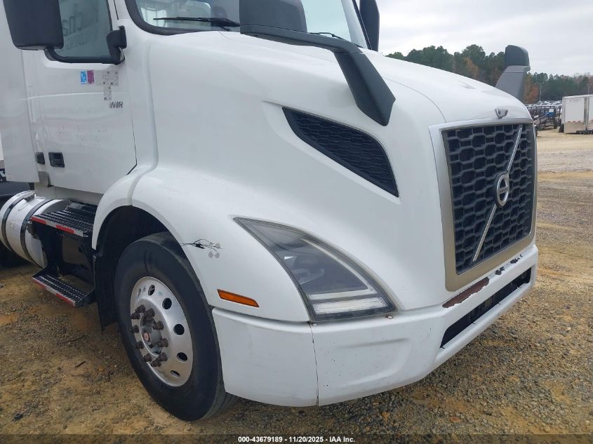 2020 Volvo Vnr VIN: 4V4WC9DG5LN257020 Lot: 43679189