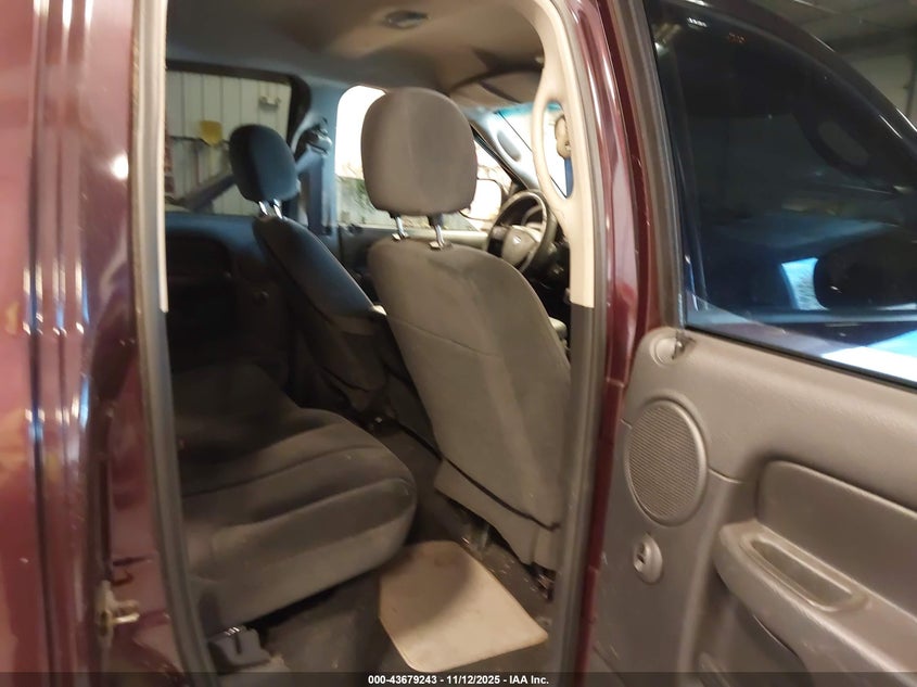 2005 Dodge Ram 1500 Slt/Laramie VIN: 1D7HU18D15S160328 Lot: 43679243