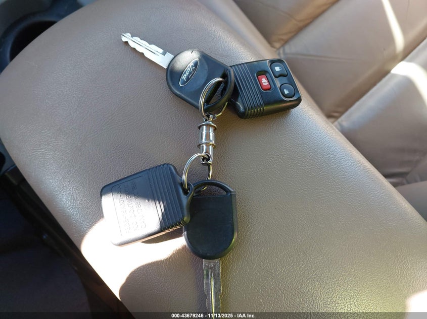 2002 Ford Explorer Sport Trac VIN: 1FMZU77E22UB30147 Lot: 43679246