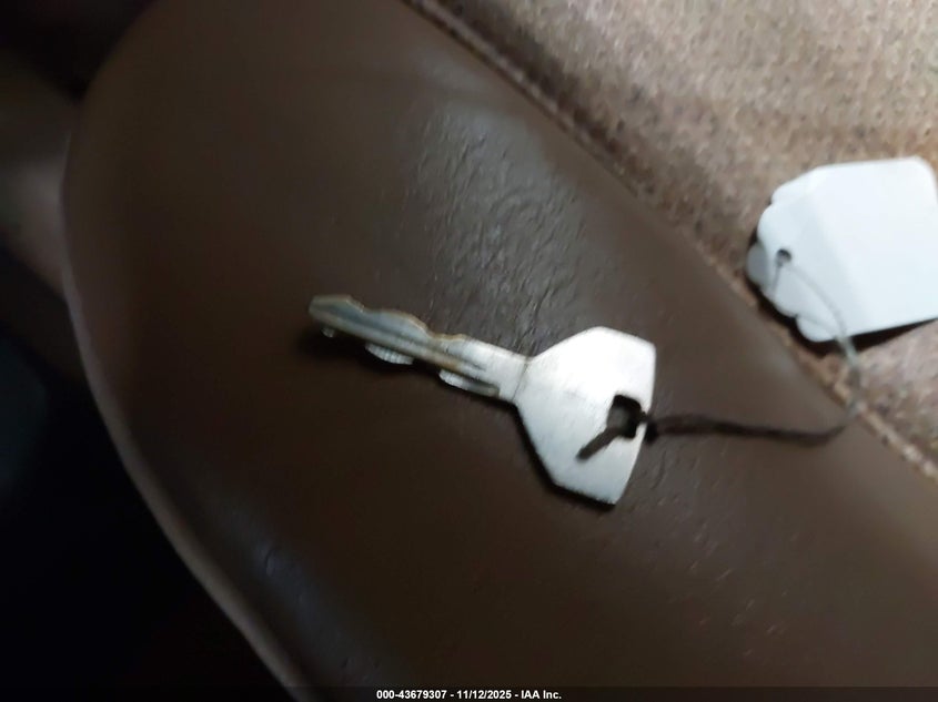 1998 Jeep Wrangler Se VIN: 1J4FY29PXWP700360 Lot: 43679307