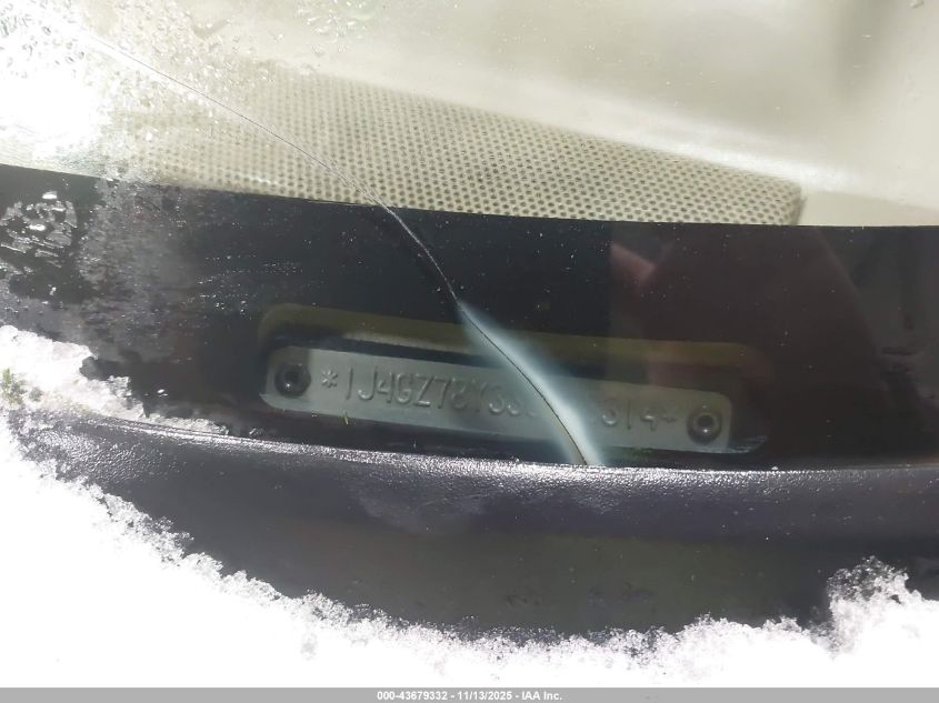 1995 Jeep Grand Cherokee Limited/Orvis VIN: 1J4GZ78Y3SC738314 Lot: 43679332