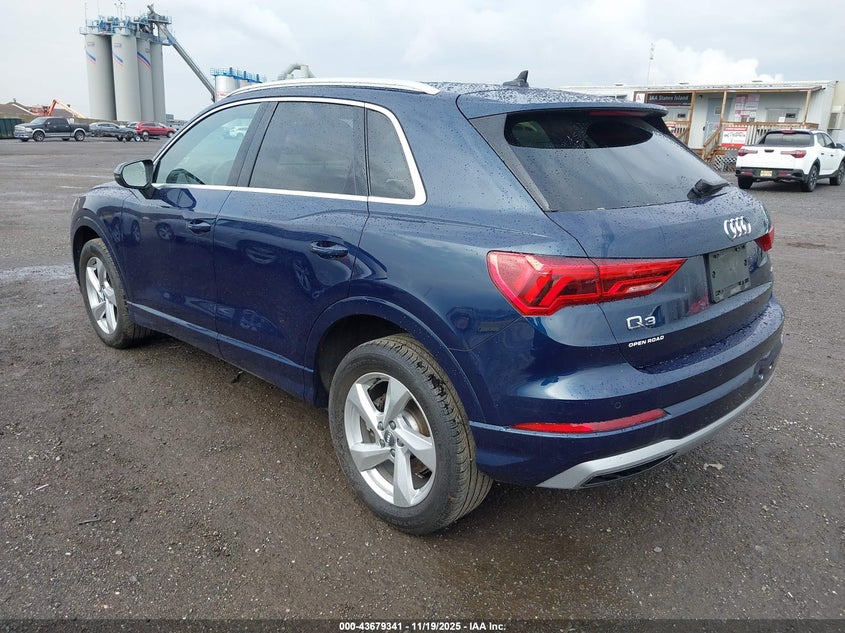 WA1AECF3XL1039762 2020 AUDI Q3 photo no. 3
