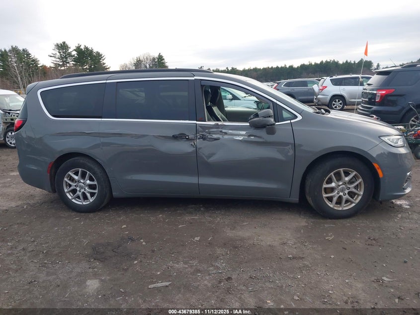 2022 Chrysler Pacifica Touring L VIN: 2C4RC1BG0NR165607 Lot: 43679385