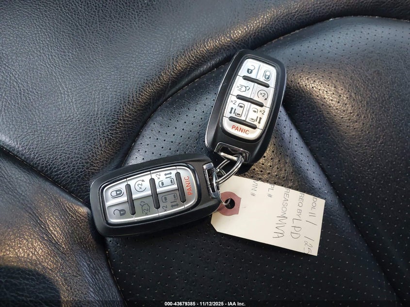 2022 Chrysler Pacifica Touring L VIN: 2C4RC1BG0NR165607 Lot: 43679385