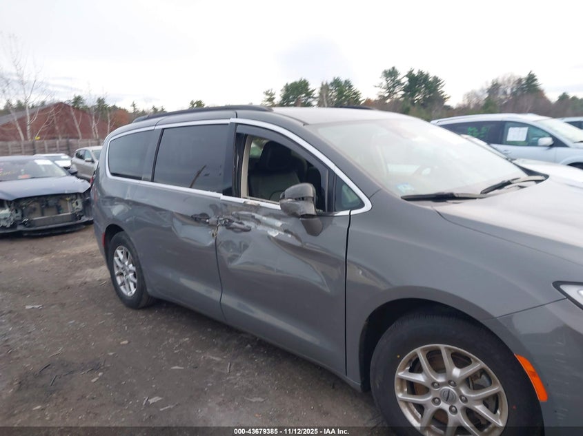 2022 Chrysler Pacifica Touring L VIN: 2C4RC1BG0NR165607 Lot: 43679385