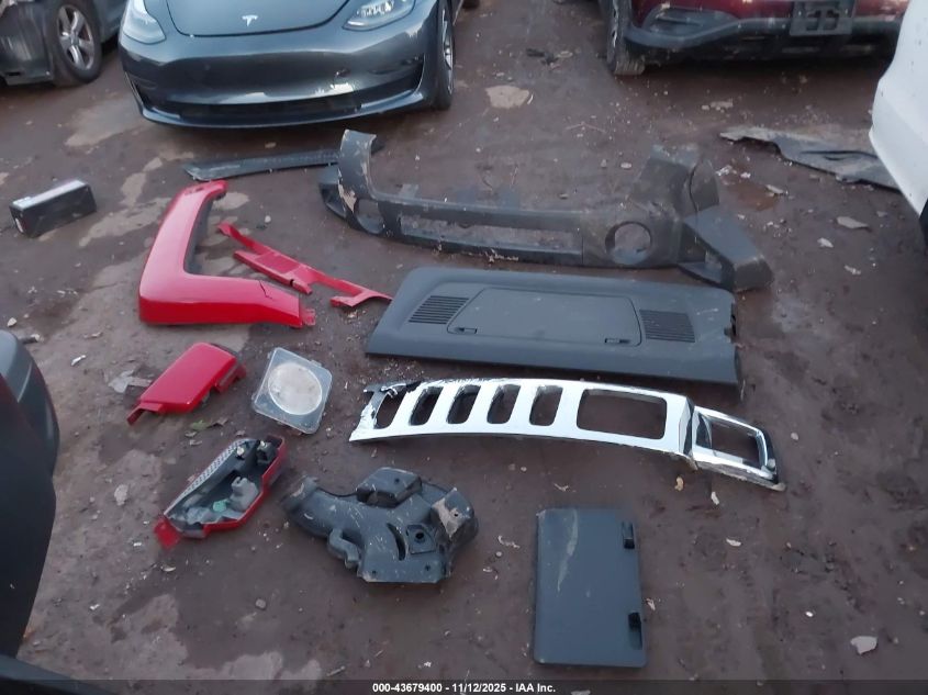 2008 Hummer H3 Suv VIN: 5GTEN13E988176409 Lot: 43679400