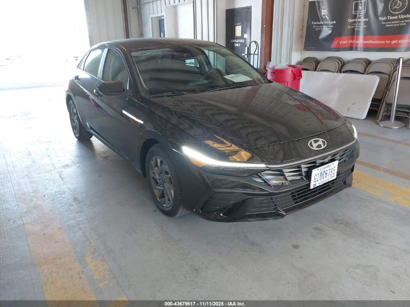 HYUNDAI ELANTRA BLUE