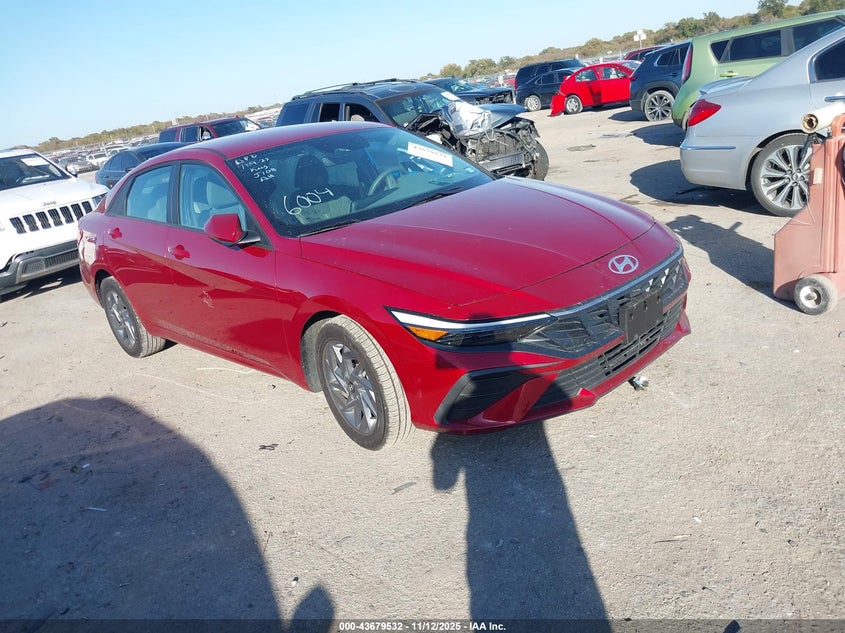 HYUNDAI ELANTRA BLUE