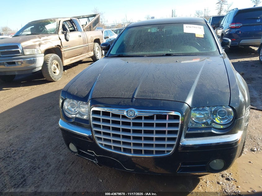 2008 Chrysler 300C Hemi VIN: 2C3LA63HX8H217615 Lot: 43679578