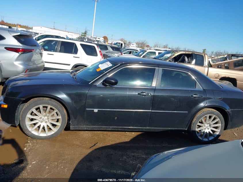 2008 Chrysler 300C Hemi VIN: 2C3LA63HX8H217615 Lot: 43679578