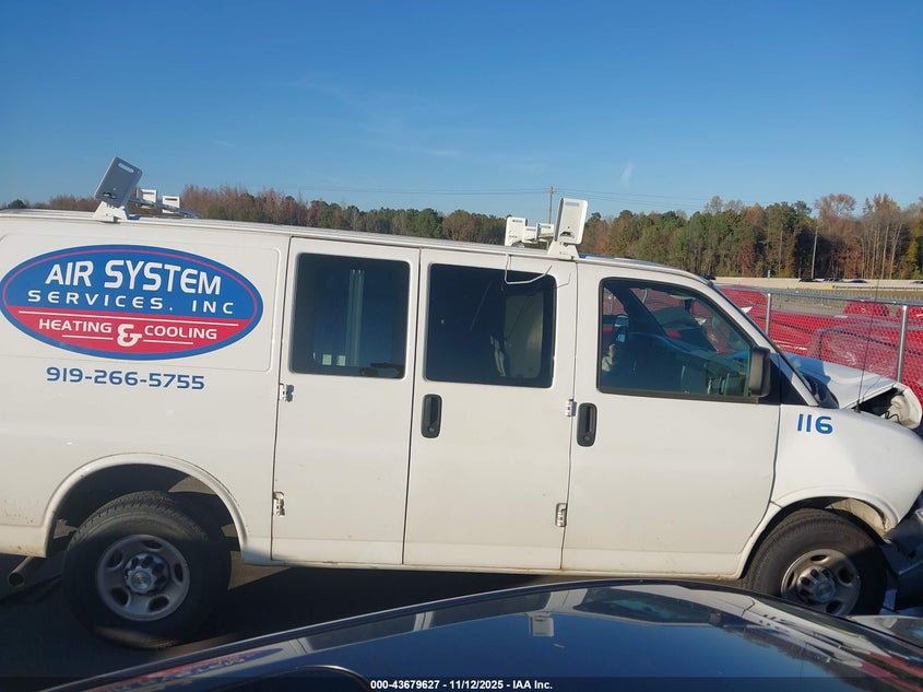 2022 Chevrolet Express Cargo Rwd 2500 Regular Wheelbase Wt VIN: 1GCWGAFP5N1206786 Lot: 43679627