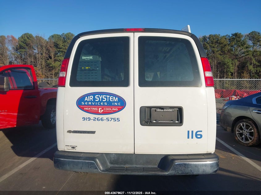 2022 Chevrolet Express Cargo Rwd 2500 Regular Wheelbase Wt VIN: 1GCWGAFP5N1206786 Lot: 43679627