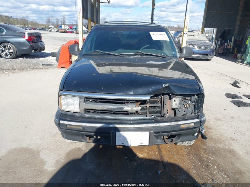 1996 Chevrolet Blazer VIN: 1GNDT13W3T2264070 Lot: 43679629