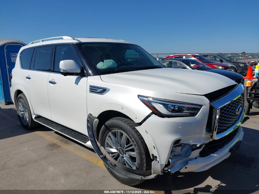 INFINITI QX80 LUXE AWD