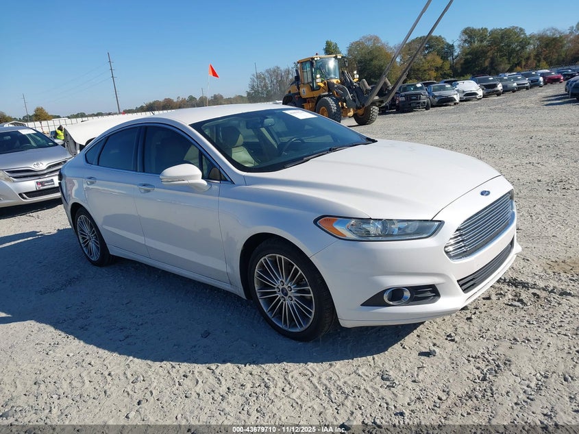 FORD FUSION SE