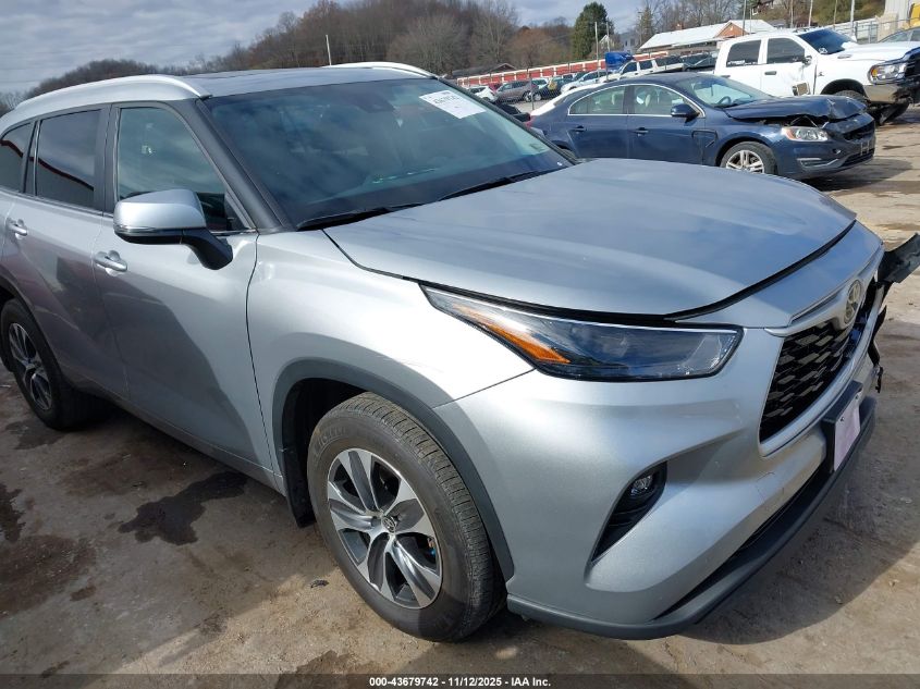 TOYOTA HIGHLANDER XLE