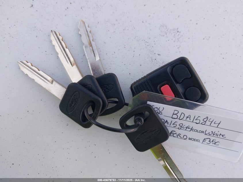 2011 Ford E-350 Super Duty Commercial VIN: 1FTSE3EL1BDA15844 Lot: 43679753