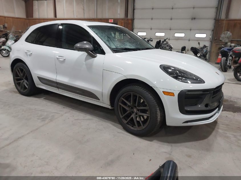 PORSCHE MACAN T