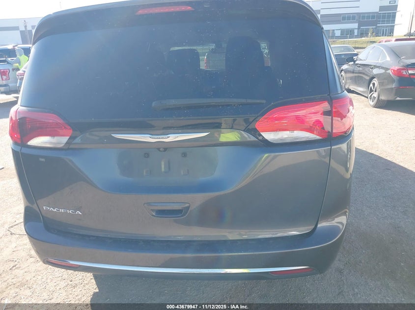 2017 Chrysler Pacifica Touring Plus VIN: 2C4RC1BG7HR841457 Lot: 43679947