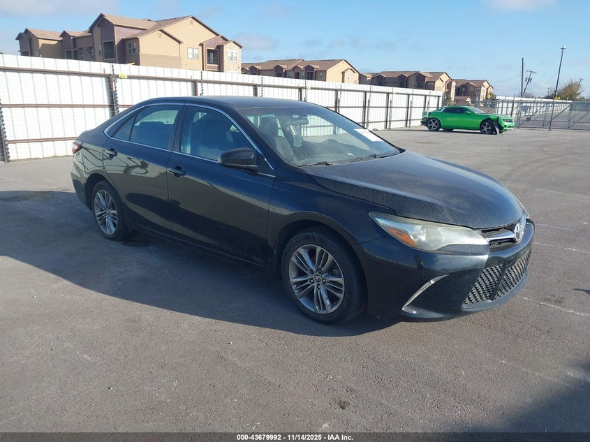 TOYOTA CAMRY SE