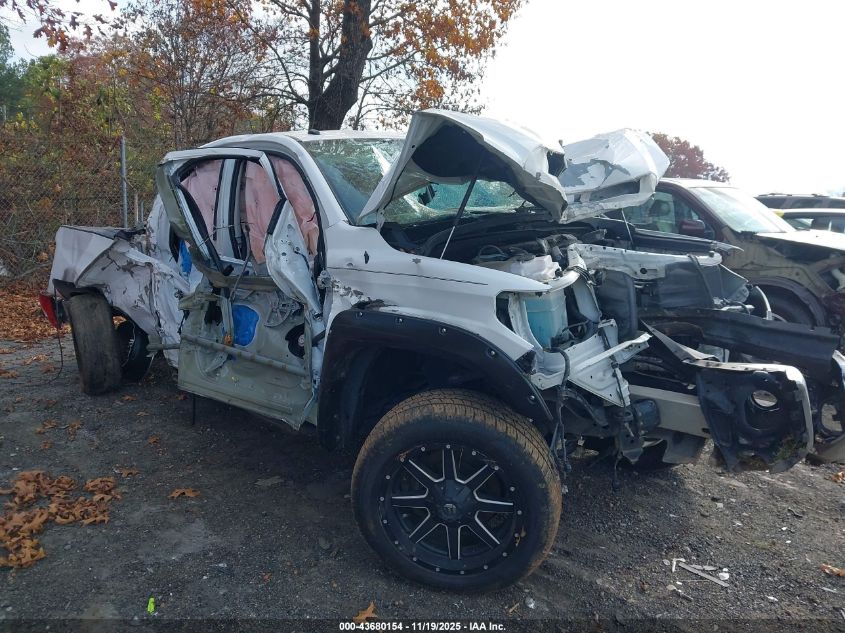 TOYOTA TUNDRA SR5 5.7L V8