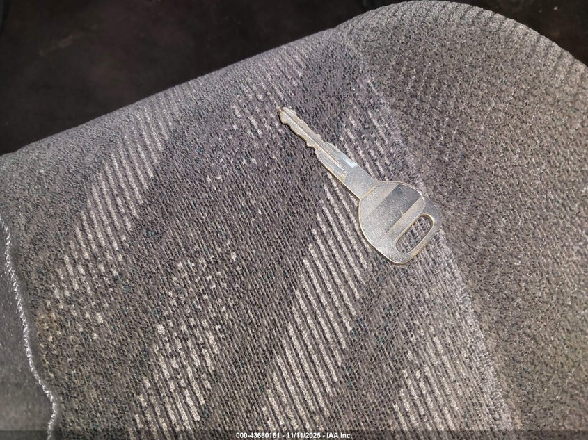 2000 Honda Cr-V Lx VIN: JHLRD1846YS023388 Lot: 43680161