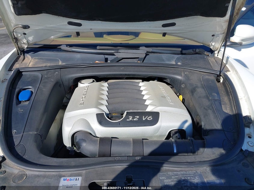 2004 Porsche Cayenne V6 VIN: WP1AA29P74LA21170 Lot: 43680171