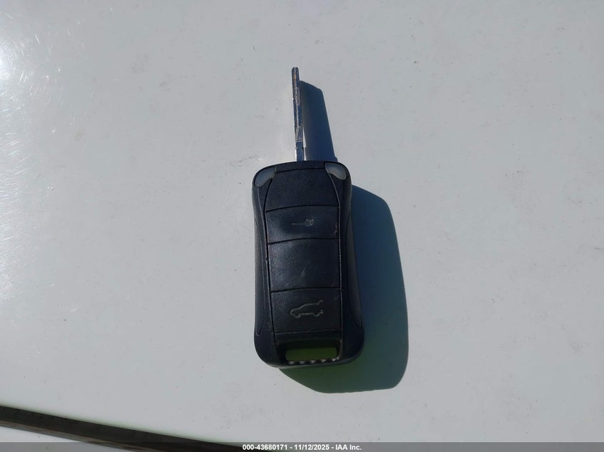 2004 Porsche Cayenne V6 VIN: WP1AA29P74LA21170 Lot: 43680171