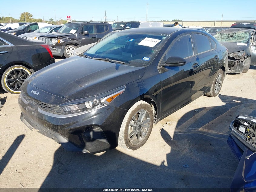 3KPF24AD7RE819833 2024 KIA FORTE photo no. 2