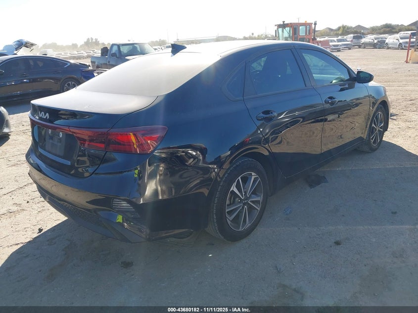 3KPF24AD7RE819833 2024 KIA FORTE photo no. 4