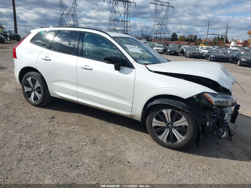 VOLVO XC60 T8 PLUS DARK THEME