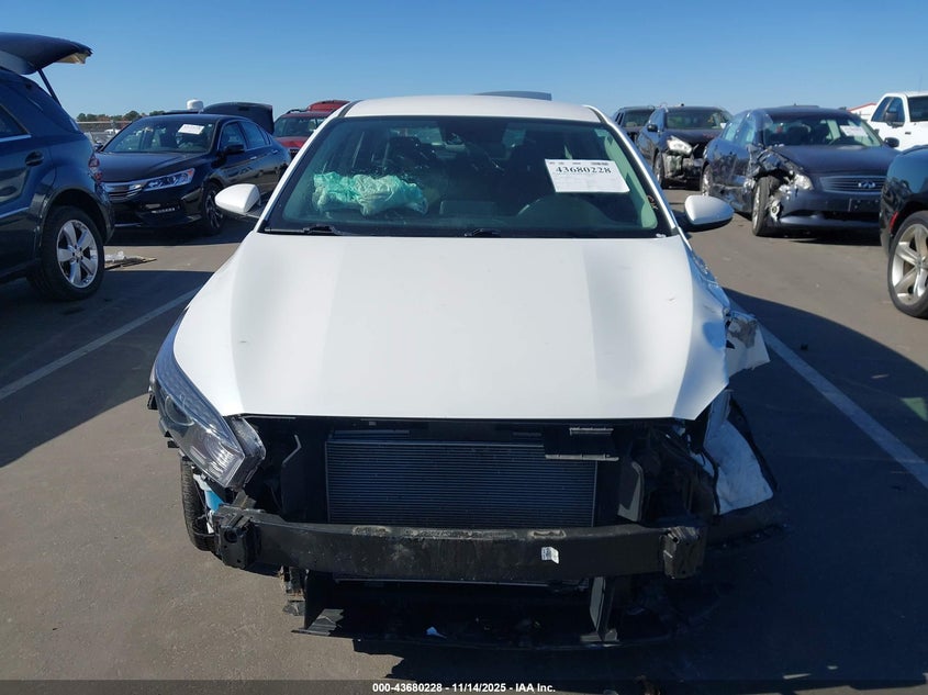 2024 Kia Forte Lxs VIN: 3KPF24AD7RE788261 Lot: 43680228