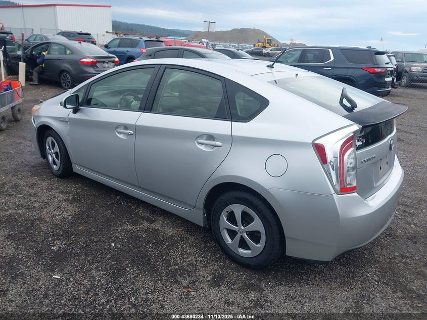 2013 Toyota Prius Two VIN: JTDKN3DU6D5657306 Lot: 43680234
