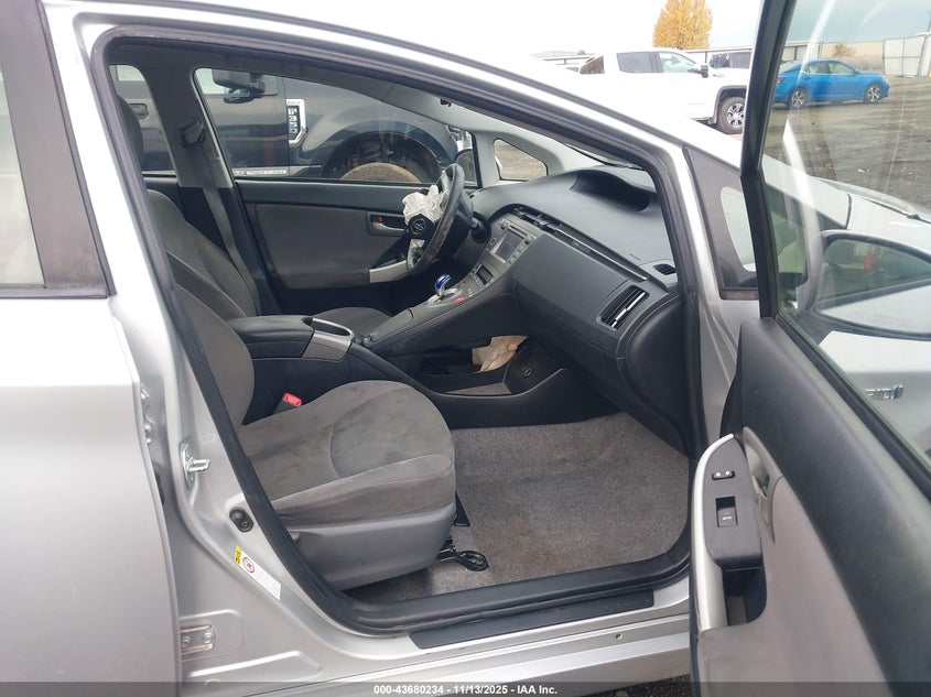 2013 Toyota Prius Two VIN: JTDKN3DU6D5657306 Lot: 43680234