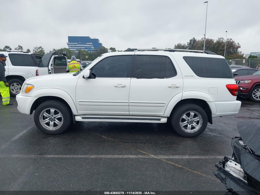 2005 Toyota Sequoia Limited V8 VIN: 5TDZT38A75S238767 Lot: 43680279