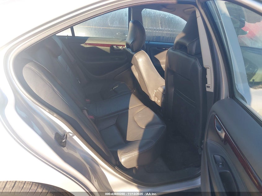 2004 Volvo S60 2.4 VIN: YV1RS64A042340471 Lot: 43680288