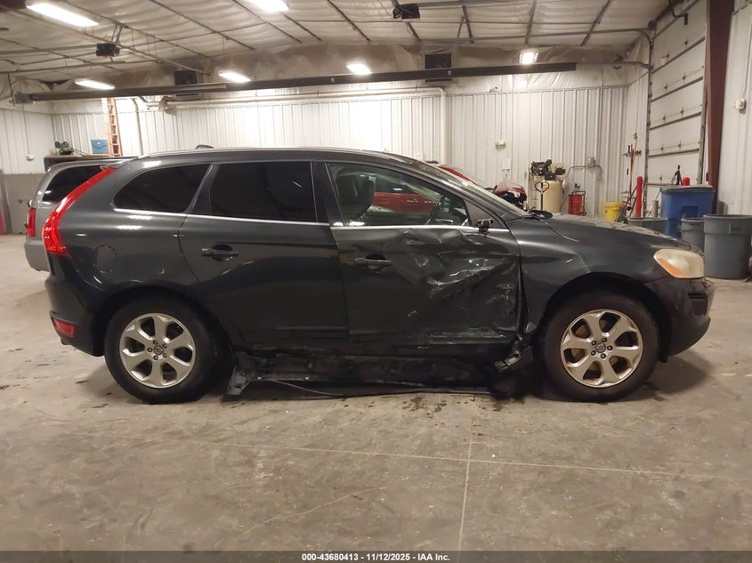 2013 Volvo Xc60 3.2 Premier VIN: YV4952DZ8D2449611 Lot: 43680413