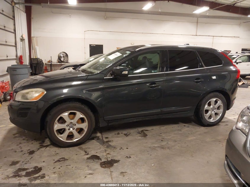 2013 Volvo Xc60 3.2 Premier VIN: YV4952DZ8D2449611 Lot: 43680413