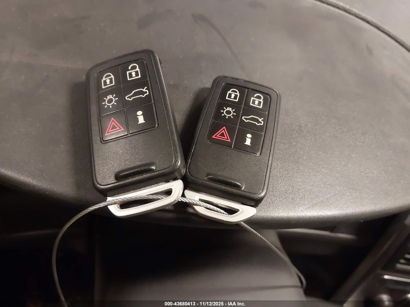 2013 Volvo Xc60 3.2 Premier VIN: YV4952DZ8D2449611 Lot: 43680413