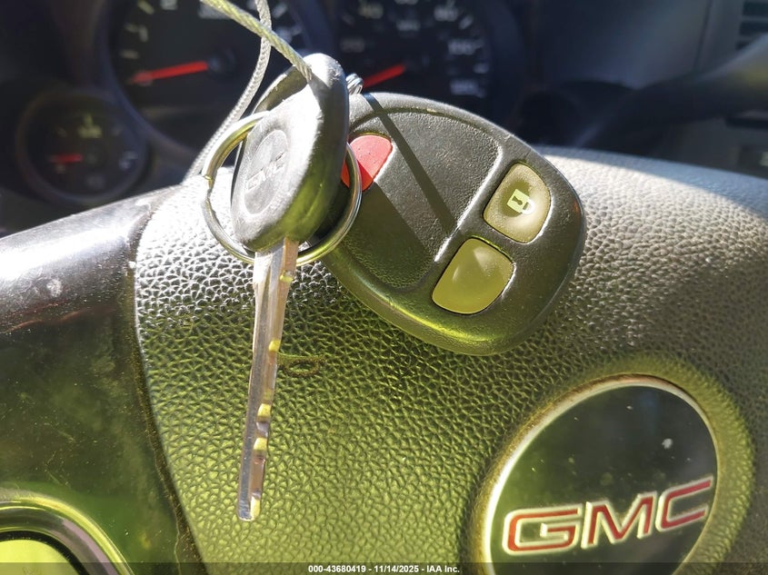 2008 GMC Sierra 1500 Sl VIN: 2GTEC13C081215905 Lot: 43680419