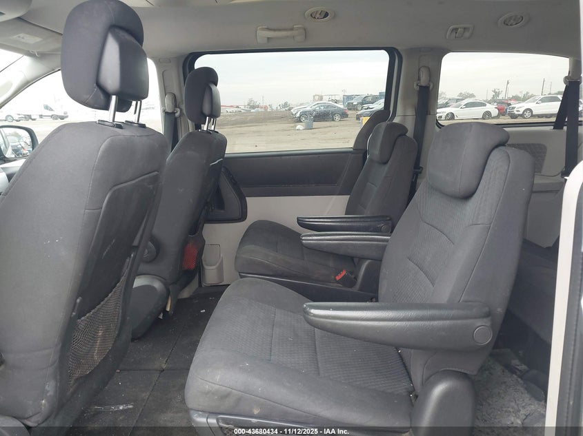 2010 Dodge Grand Caravan Sxt VIN: 2D4RN5D13AR367316 Lot: 43680434
