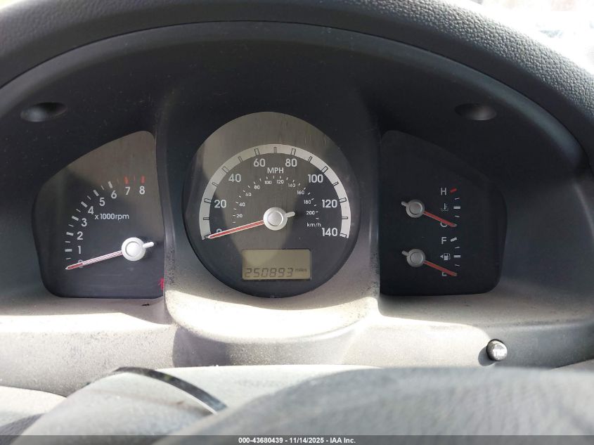 KNDJF723X57113827 2005 KIA SPORTAGE photo no. 7