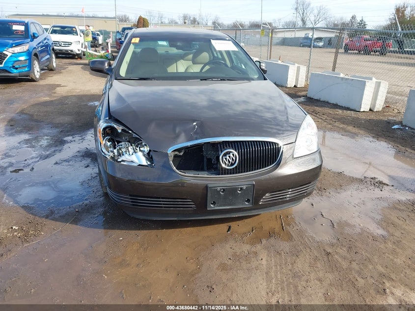 2008 Buick Lucerne Cxl VIN: 1G4HD572X8U193818 Lot: 43680442