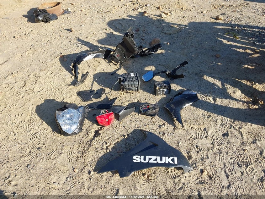 2020 SUZUKI GSX-R750 JS1GR7MA0L7100671