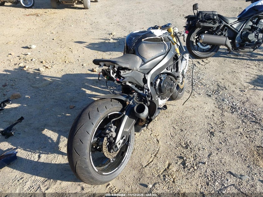 2020 SUZUKI GSX-R750 JS1GR7MA0L7100671