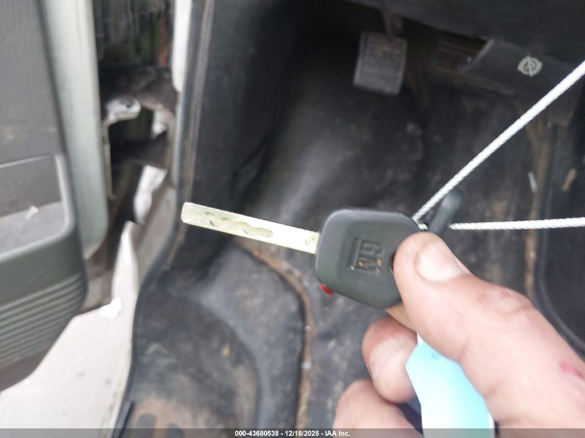 2015 Chevrolet Express 2500 Work Van VIN: 1GCWGFCF2F1284825 Lot: 43680538